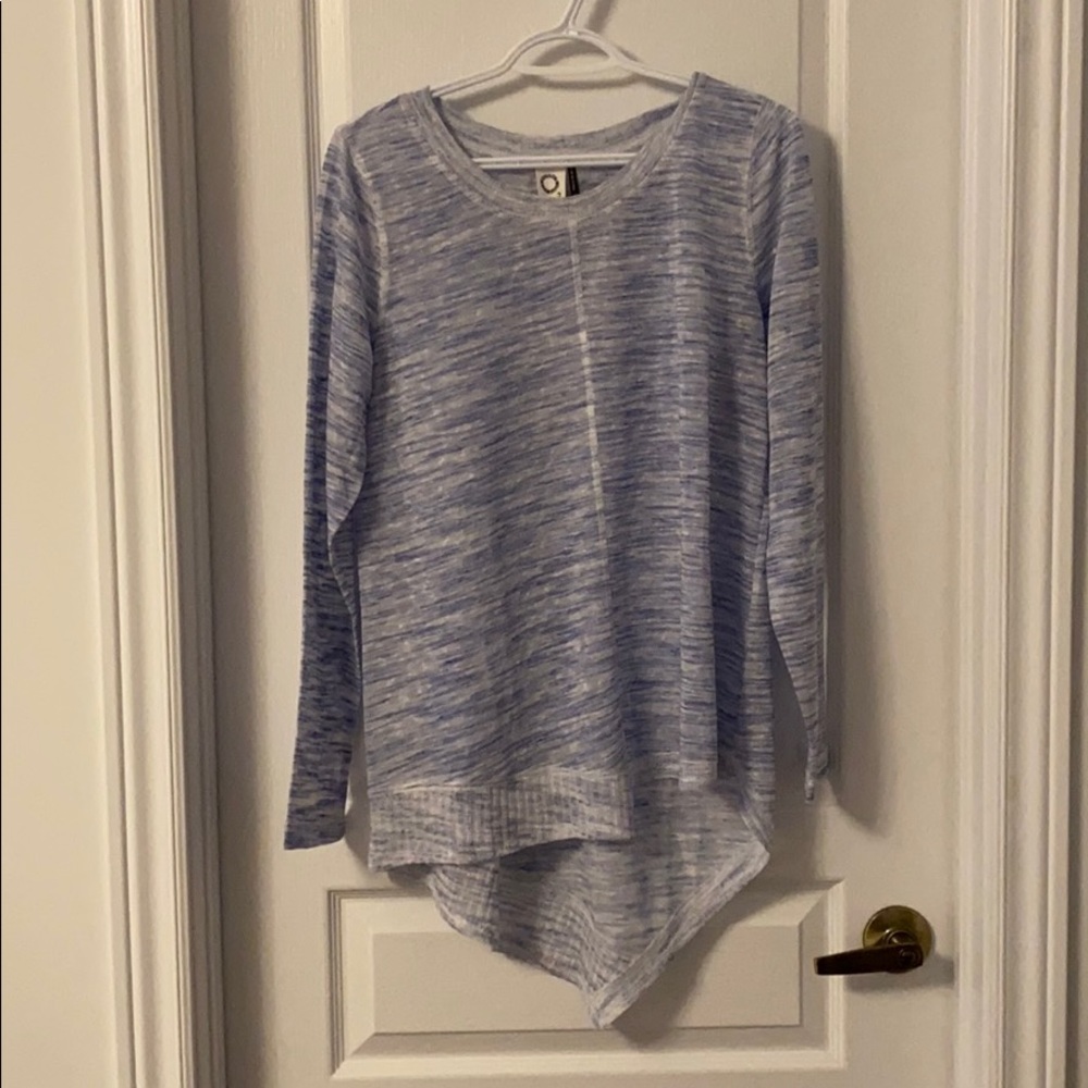 Lightweight sweater